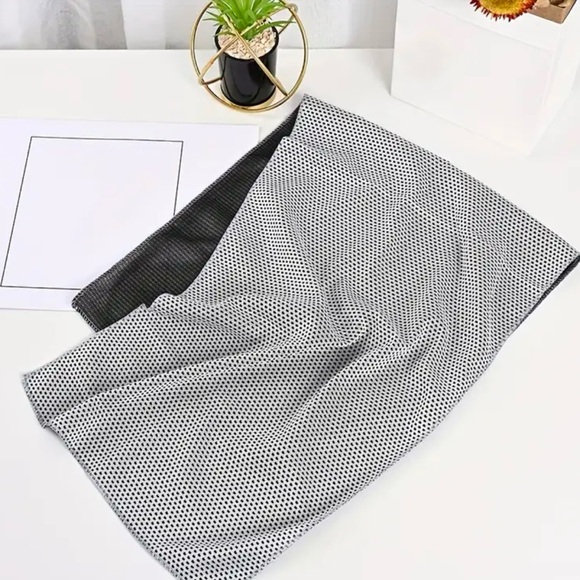 Dani 2 PC Blue & Grey Cooling Towel Set - Picture 3 of 6